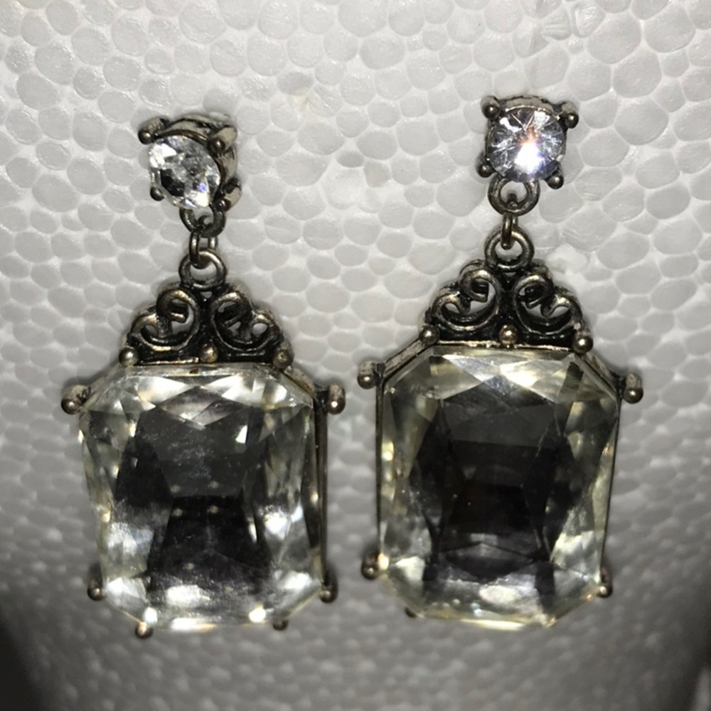 Two Rhinestone earrings - Picture 6 of 7